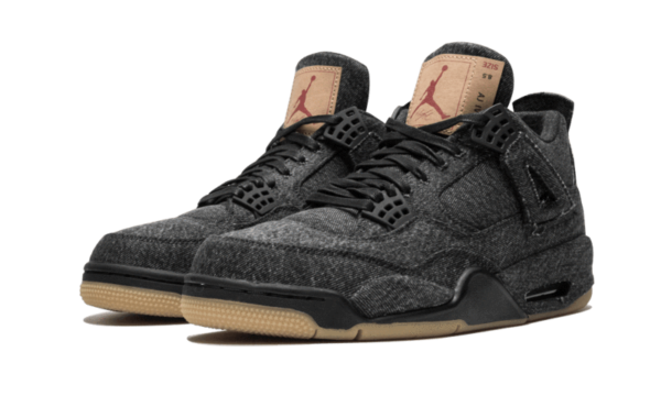 Air Jordan 4 Retro Leviโs Black