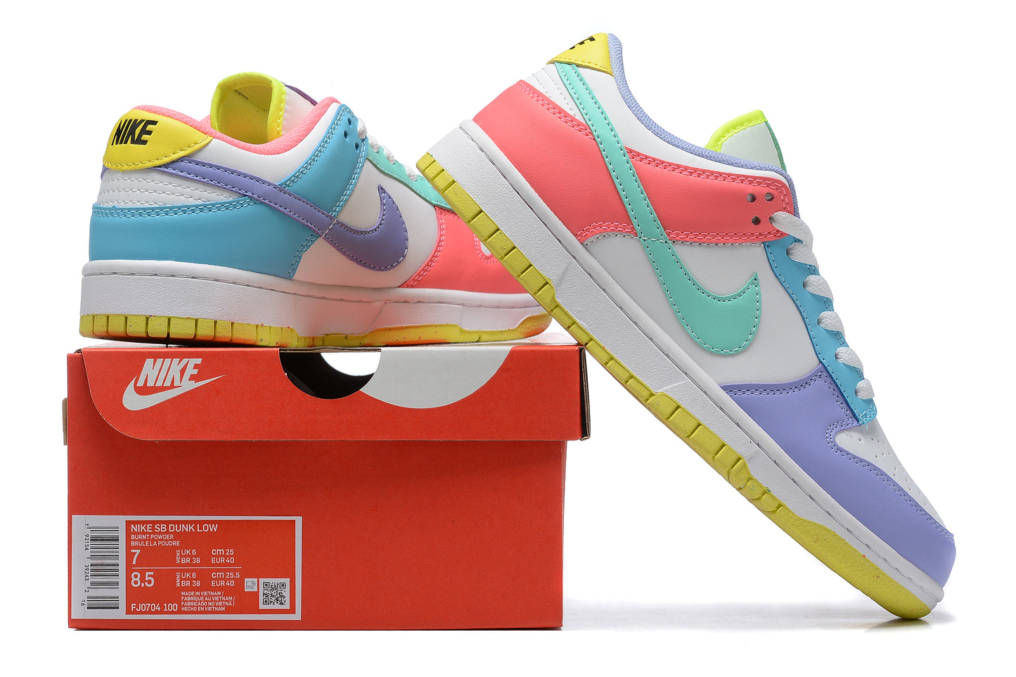 SB Dunk Low Easter