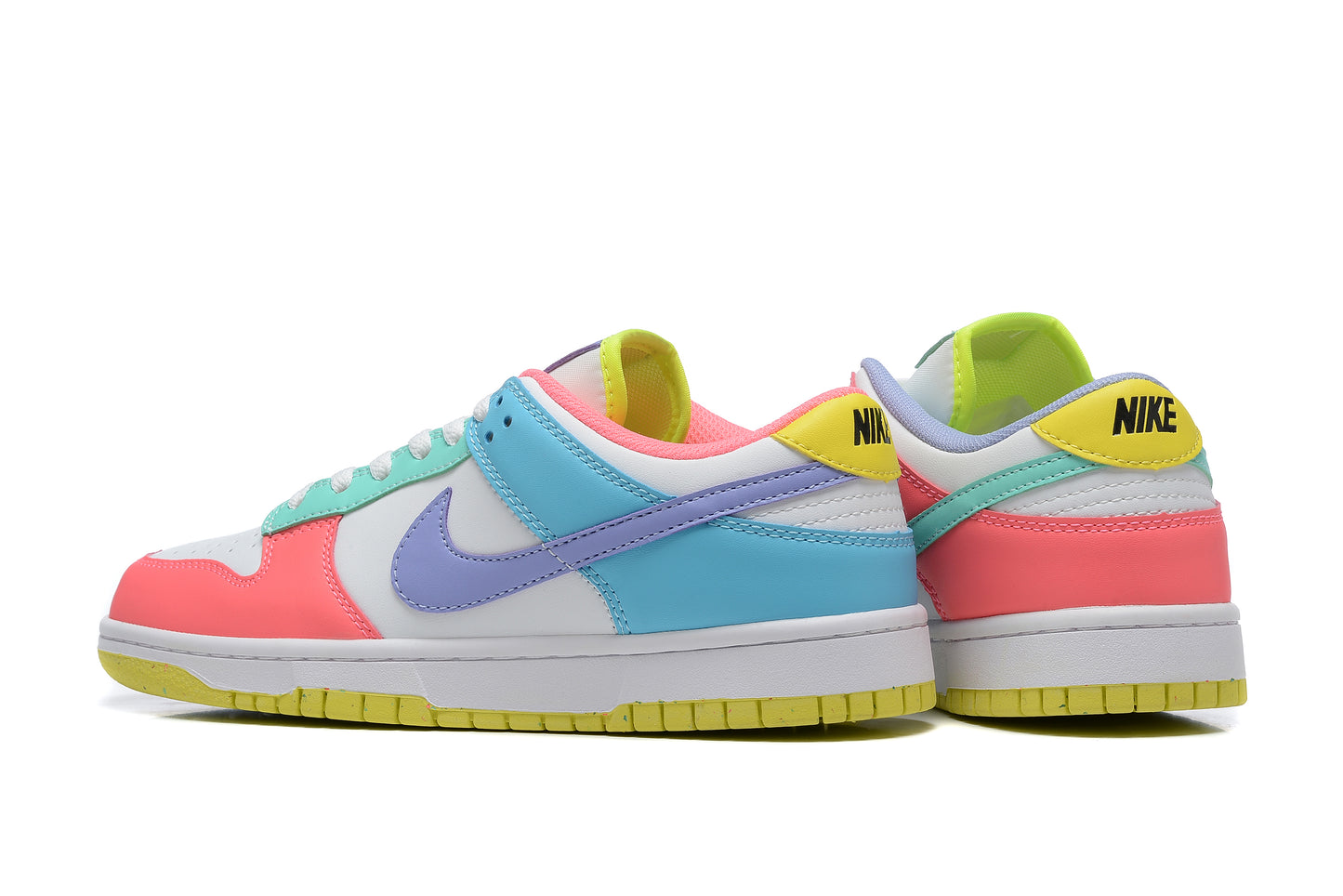 SB Dunk Low Easter