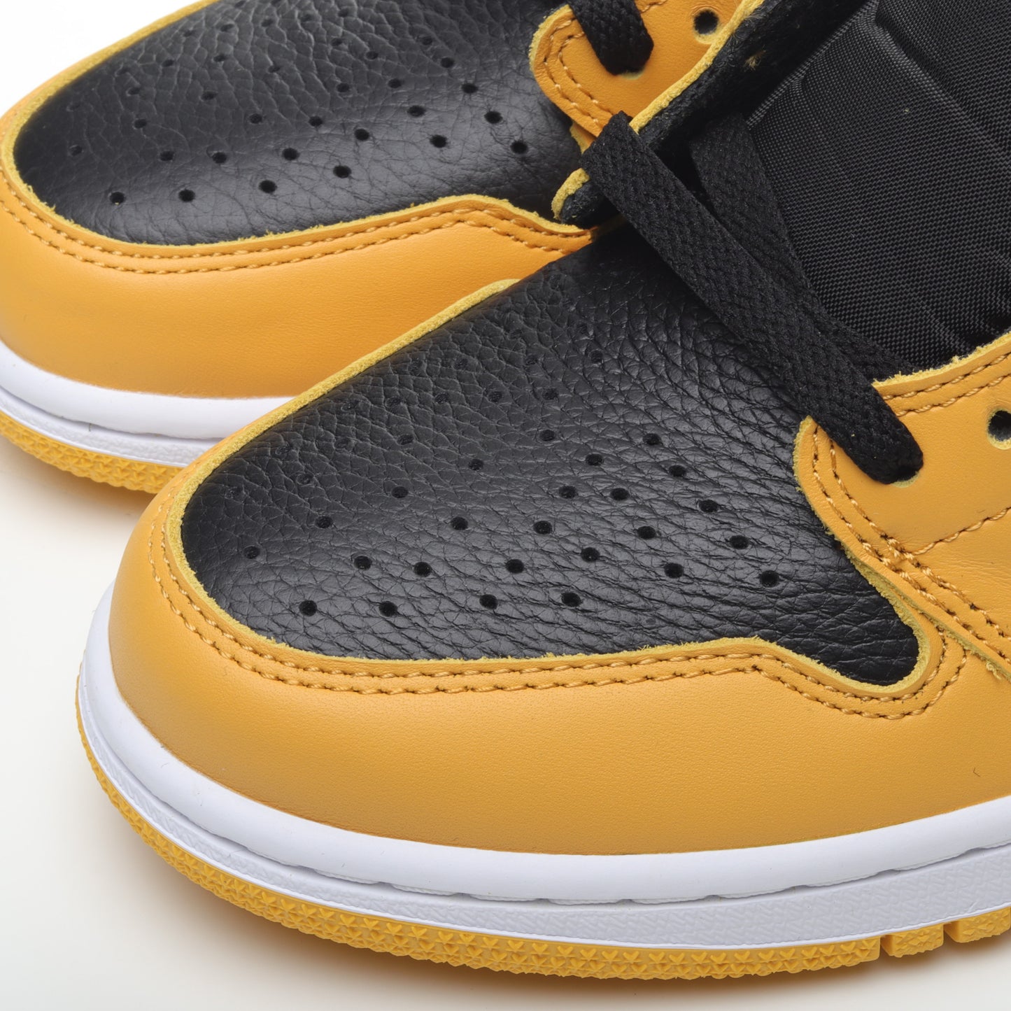 Air Jordan 1 High 'Pollen'