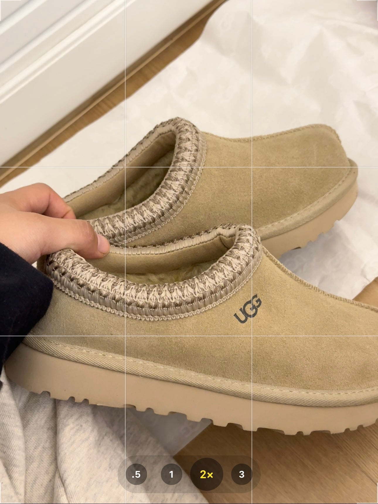 UGG Tasman Slipper Driftwood | נעל האג כפכפי טסמן בז