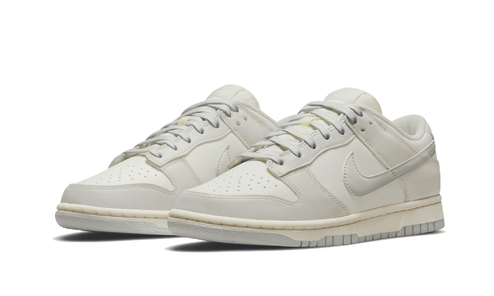 Dunk Low Light Bone