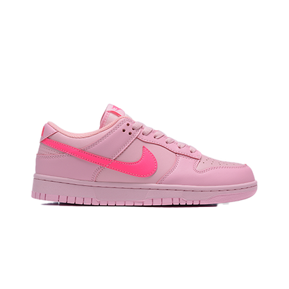 SB Dunk Low x TRIPLE PINK